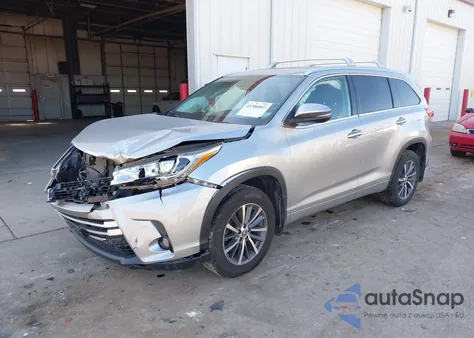 2018 Toyota Highlander Xle from USA, damaged, VIN 5TDJZRFH7JS872315